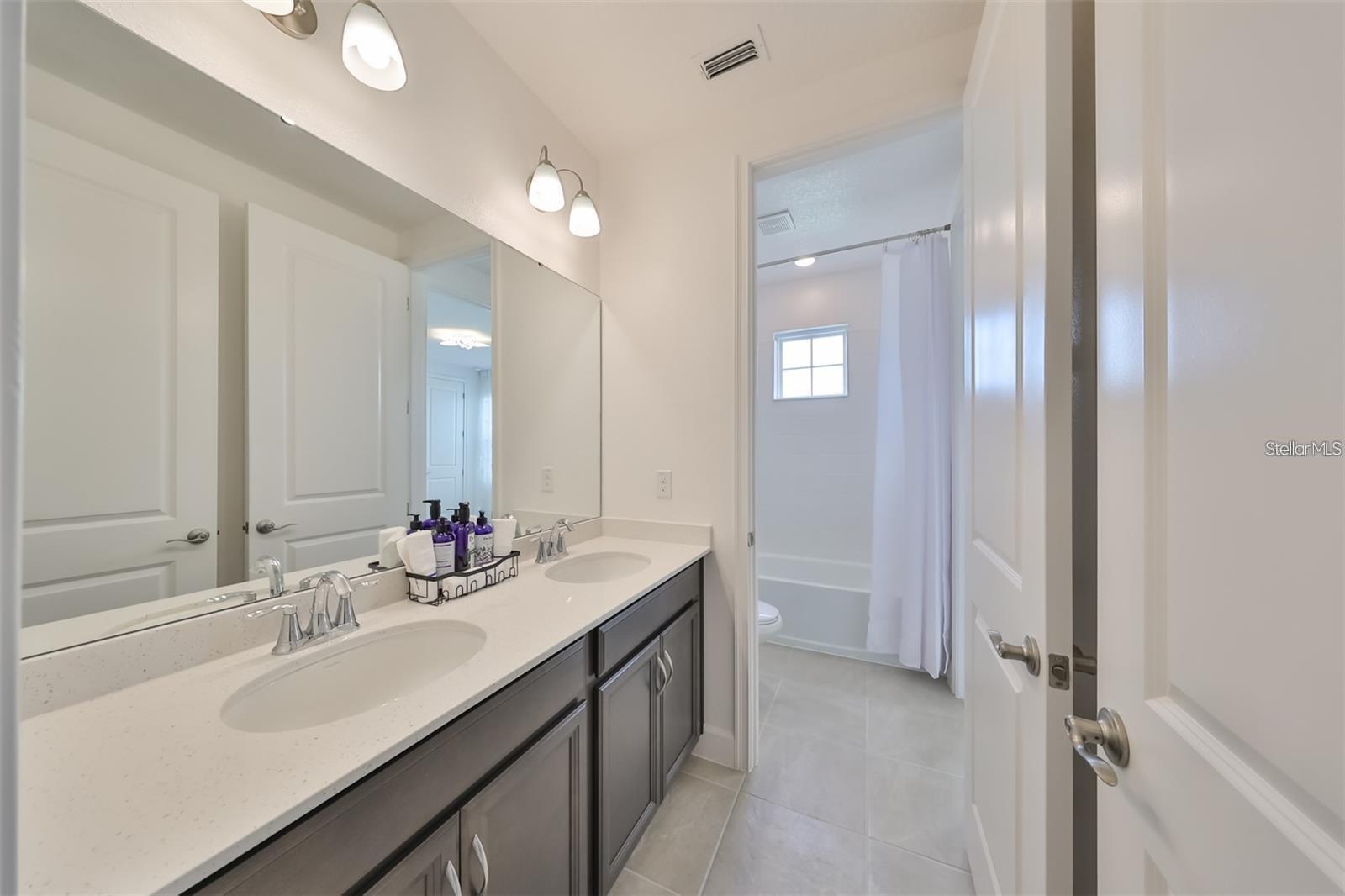 MIRABAY - Residential Lease