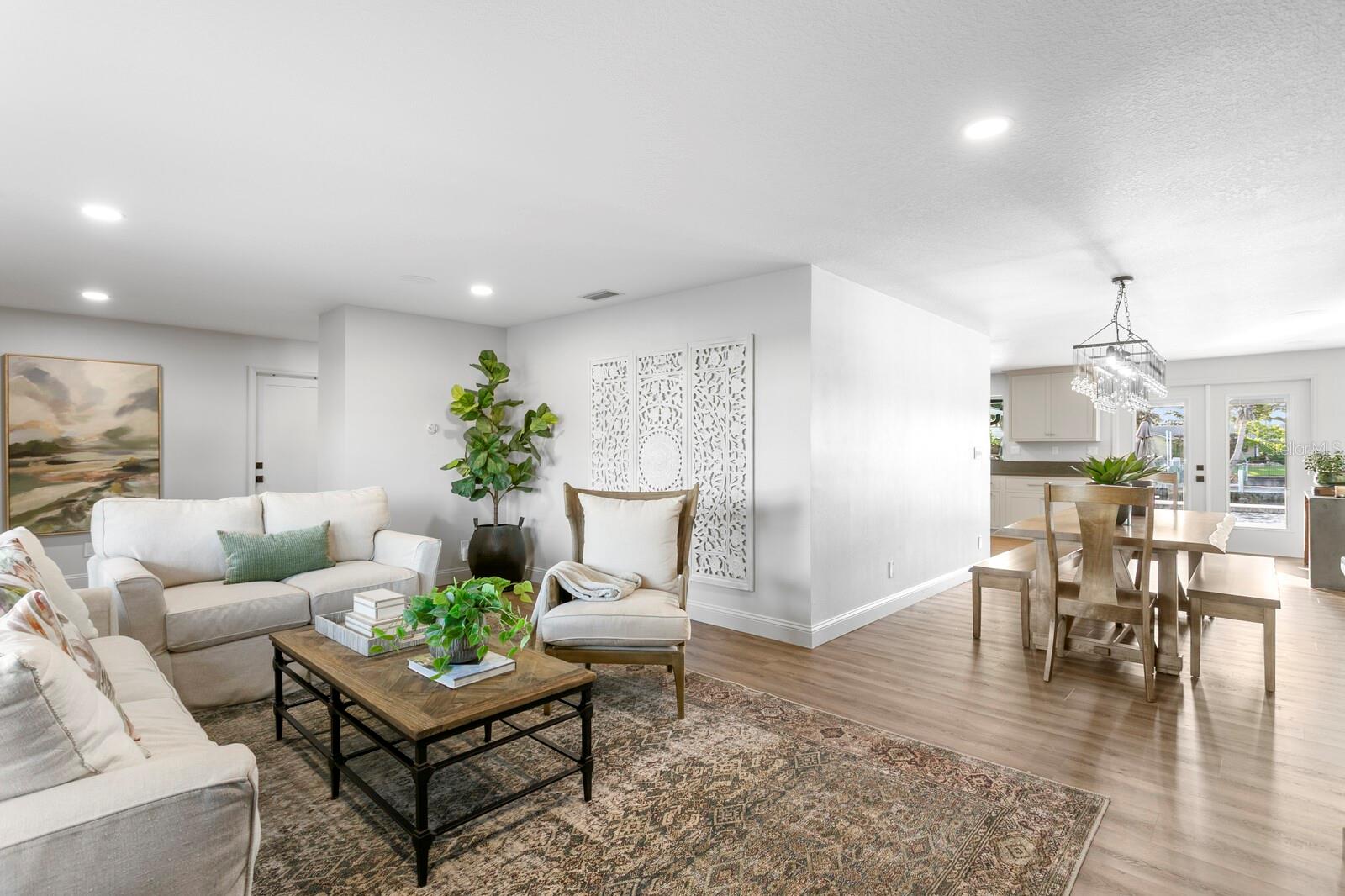 BROADWATER - Residential