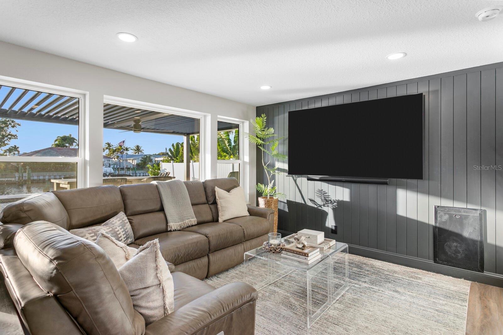 BROADWATER - Residential