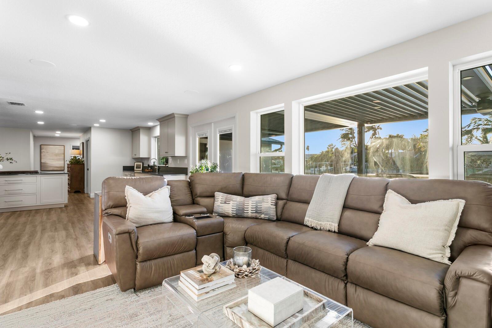 BROADWATER - Residential