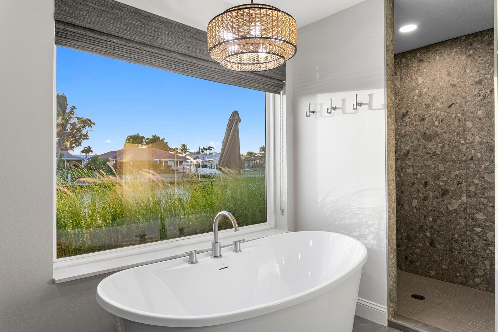 BROADWATER - Residential