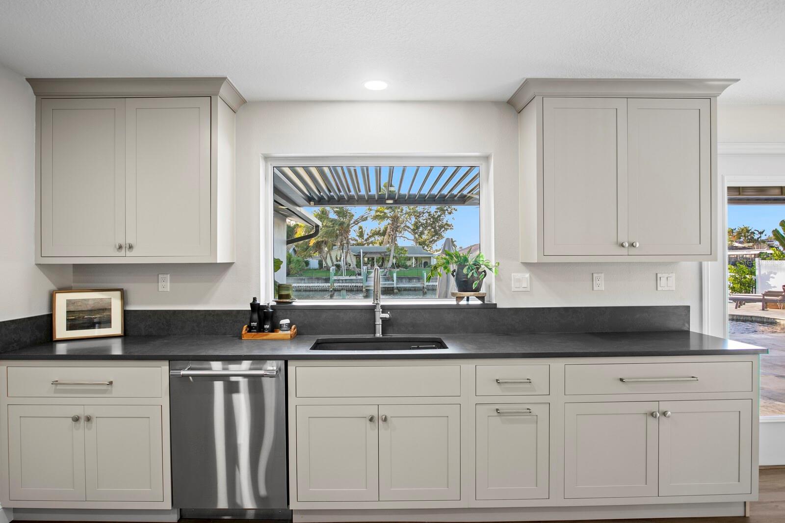 BROADWATER - Residential