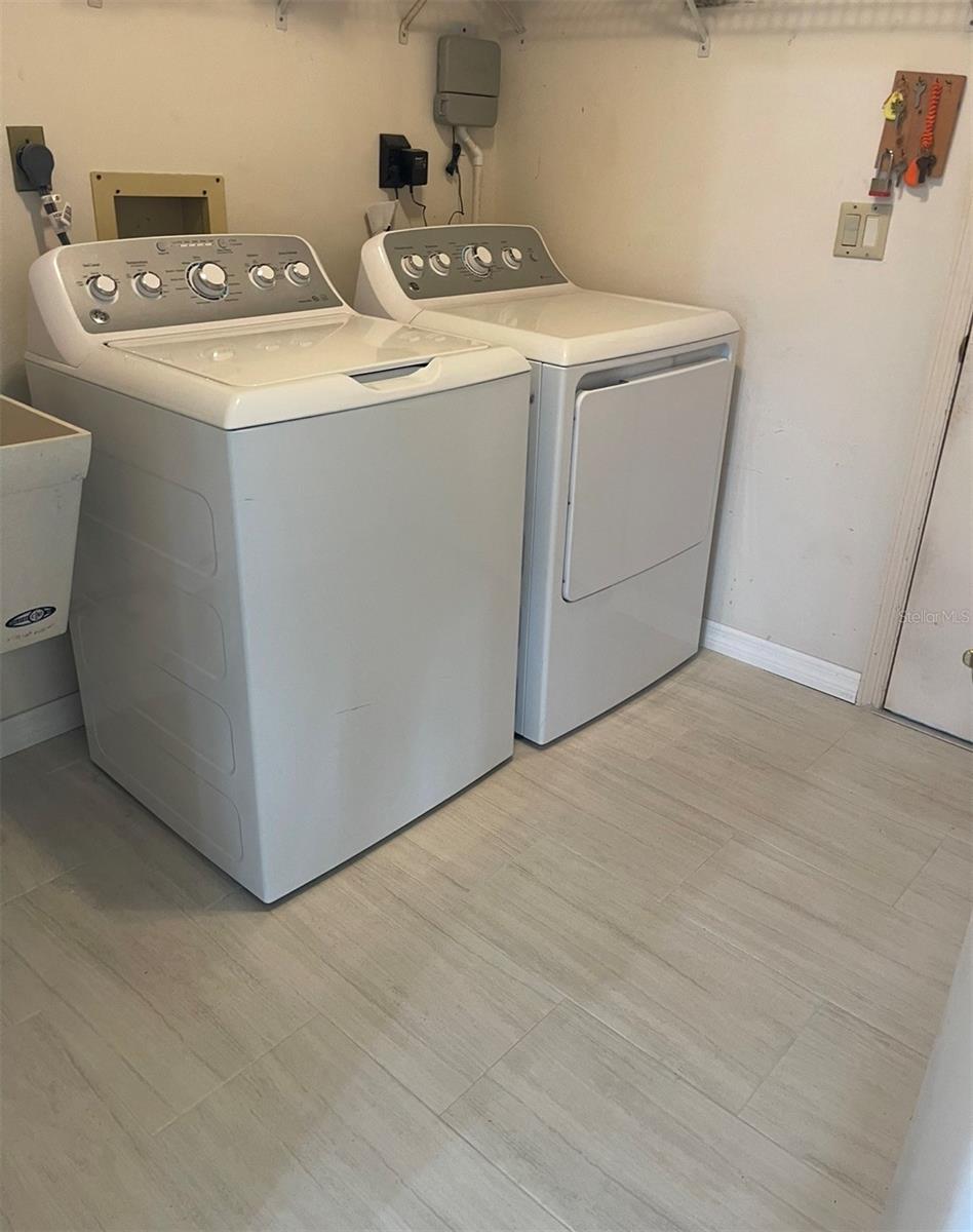 EAST VILLAGE MODEL CENTER - Residential