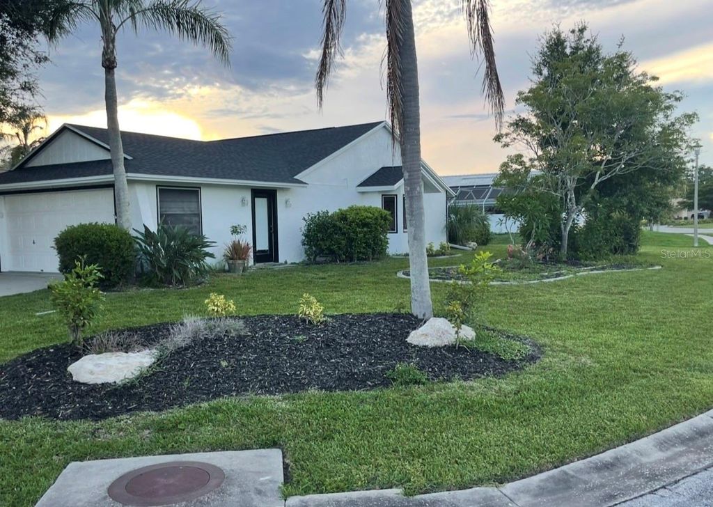 Photo of 2200 E Village Court, Venice, FL 34293 (MLS # A4667411)