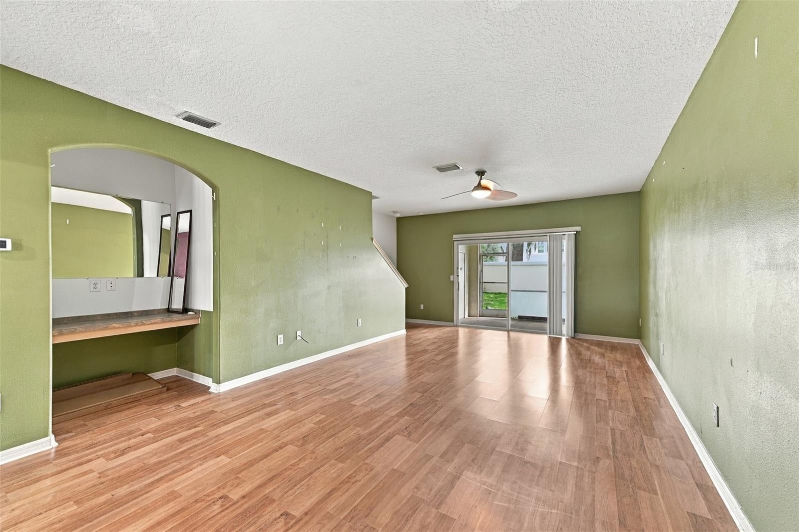 3463 HIGH HAMPTON CIRCLE
