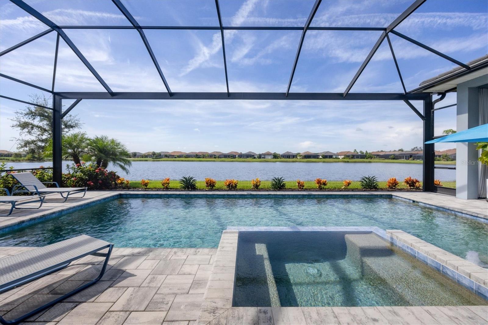 AZARIO ESPLANADE - Residential