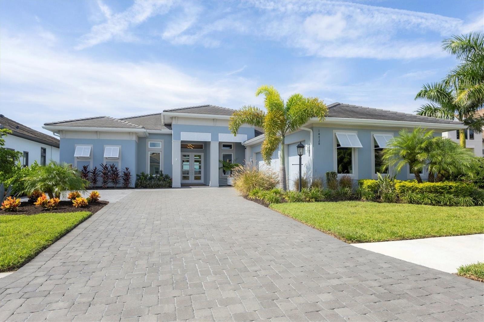 AZARIO ESPLANADE - Residential