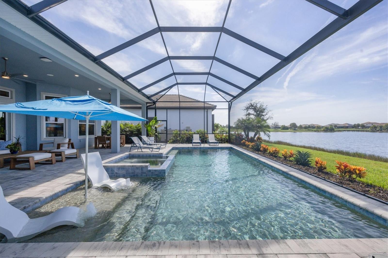 AZARIO ESPLANADE - Residential