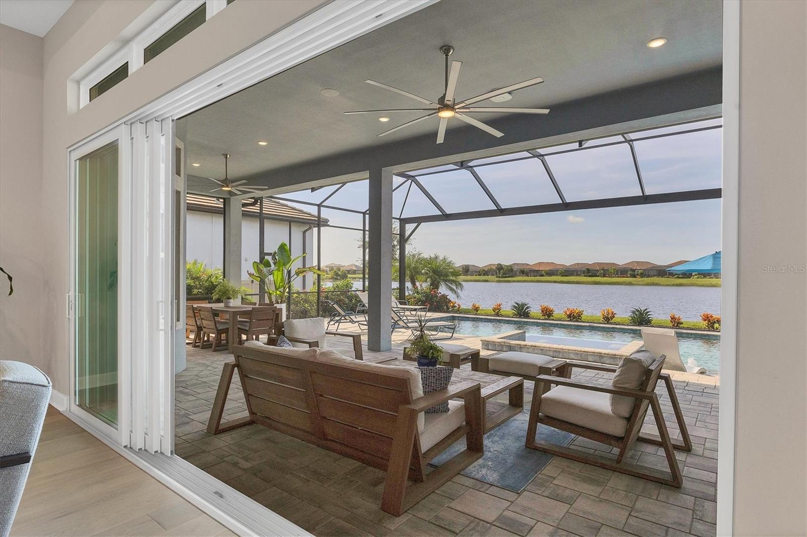 AZARIO ESPLANADE - Residential
