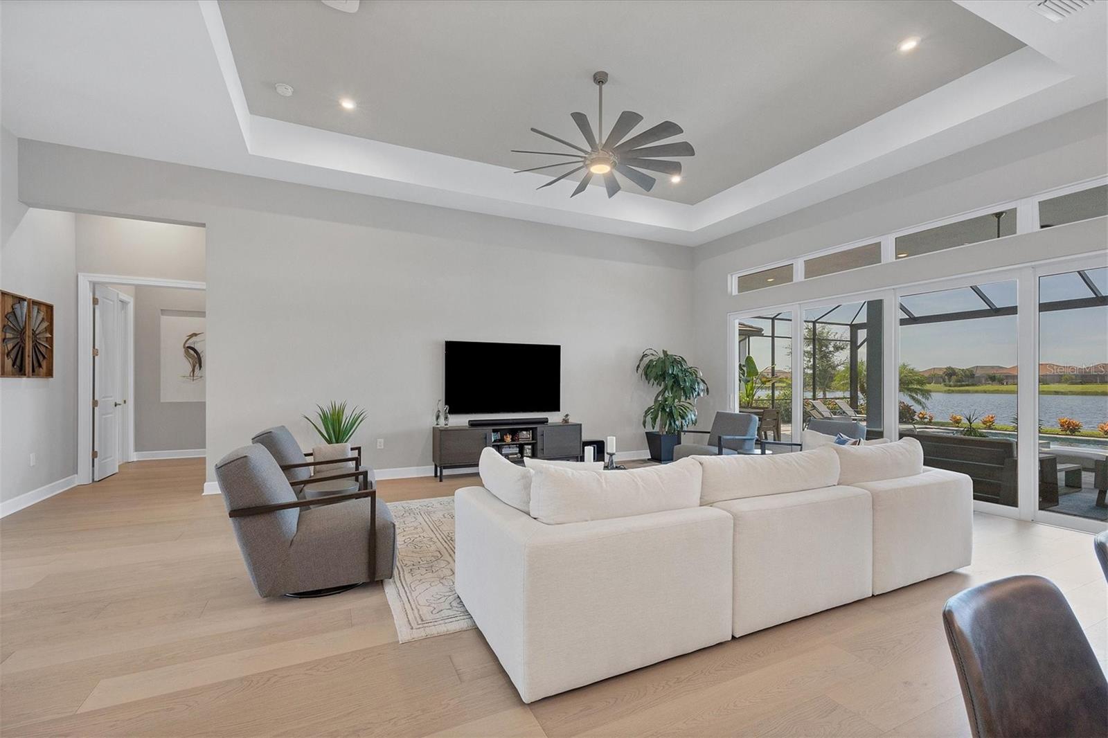 AZARIO ESPLANADE - Residential