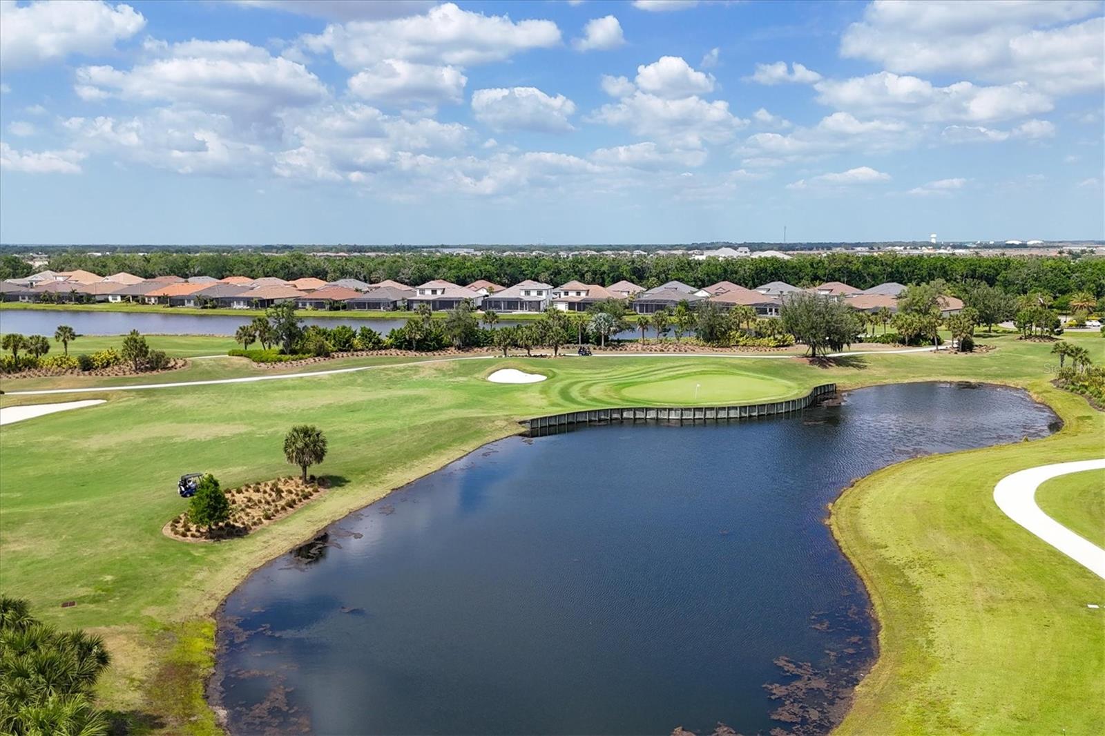 AZARIO ESPLANADE - Residential