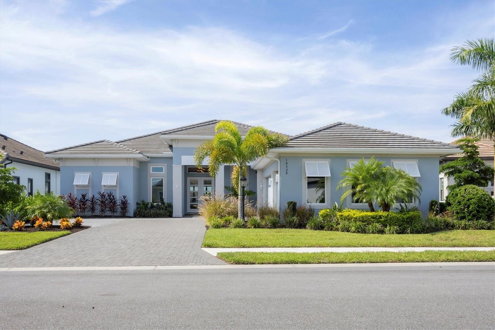 AZARIO ESPLANADE - Residential