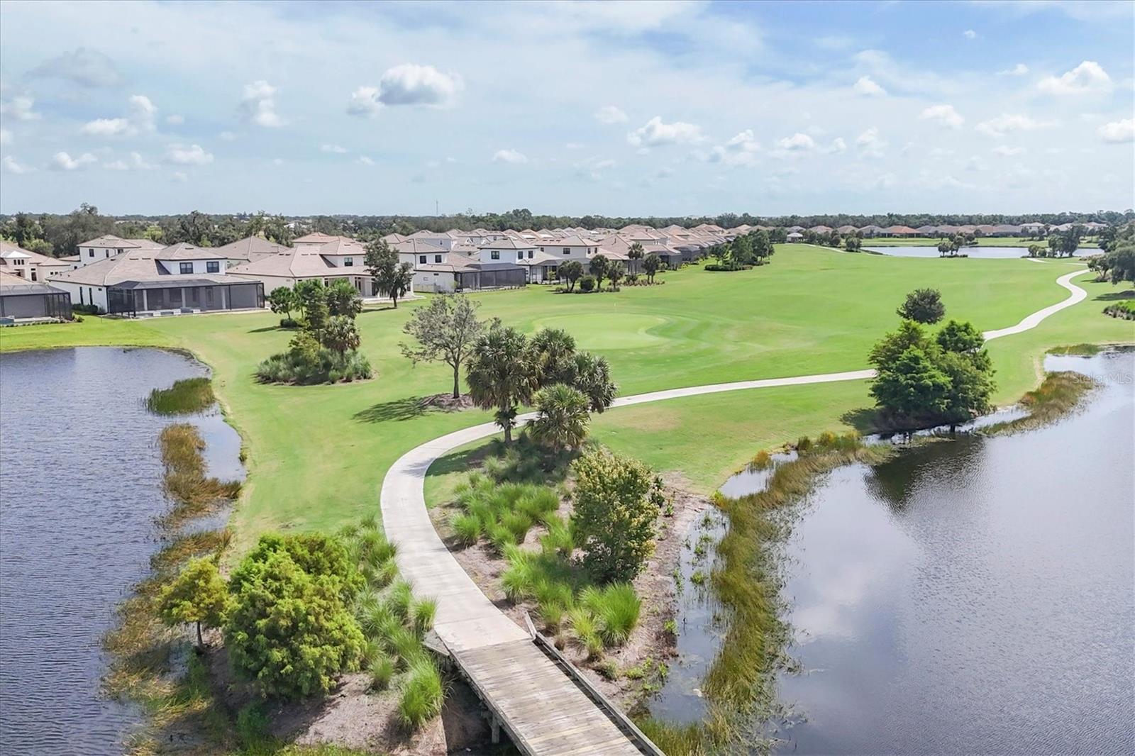 AZARIO ESPLANADE - Residential