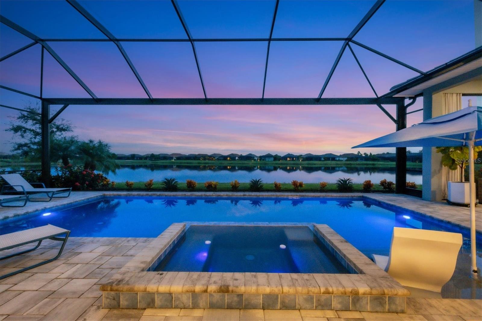AZARIO ESPLANADE - Residential