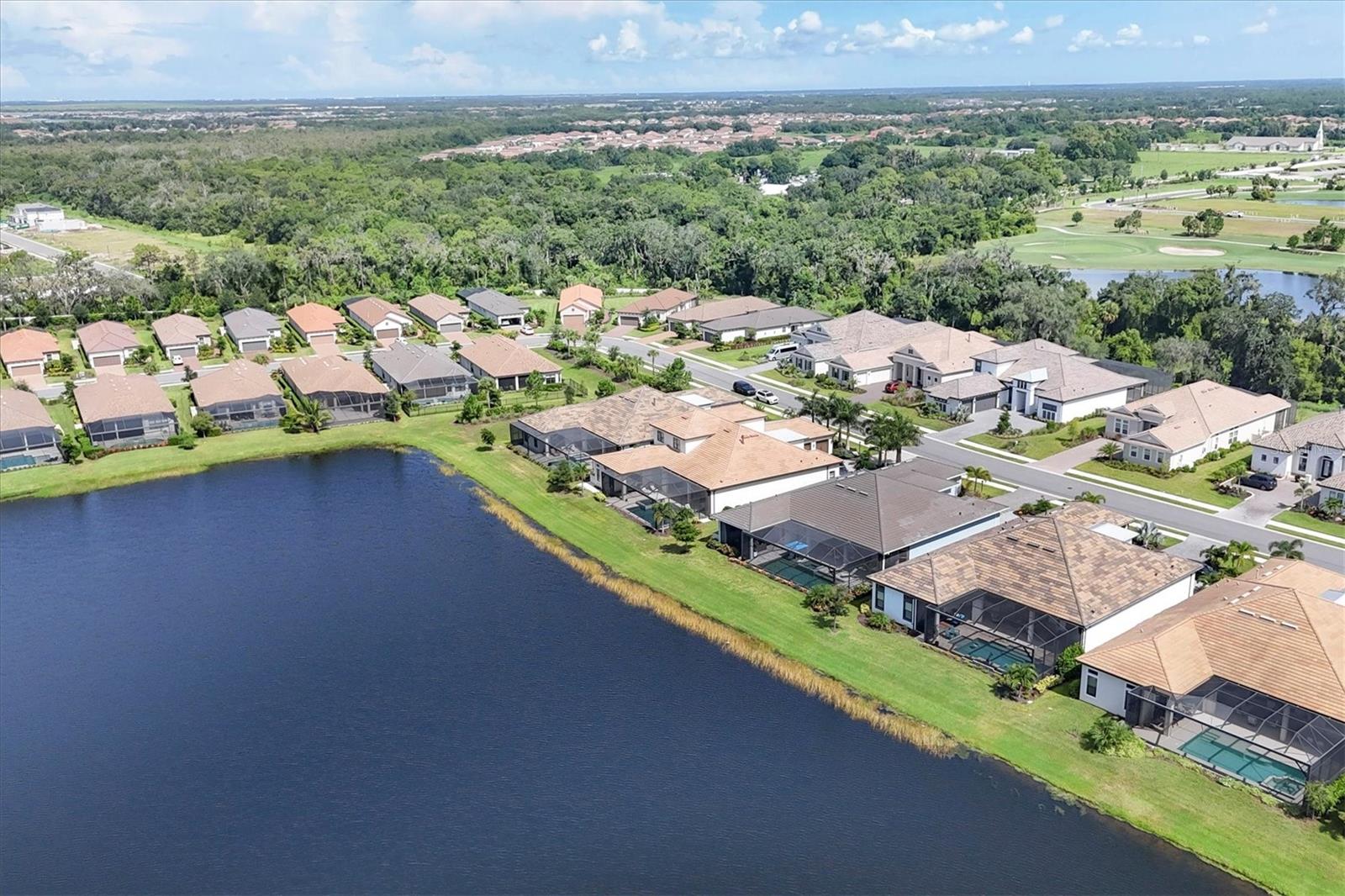 AZARIO ESPLANADE - Residential