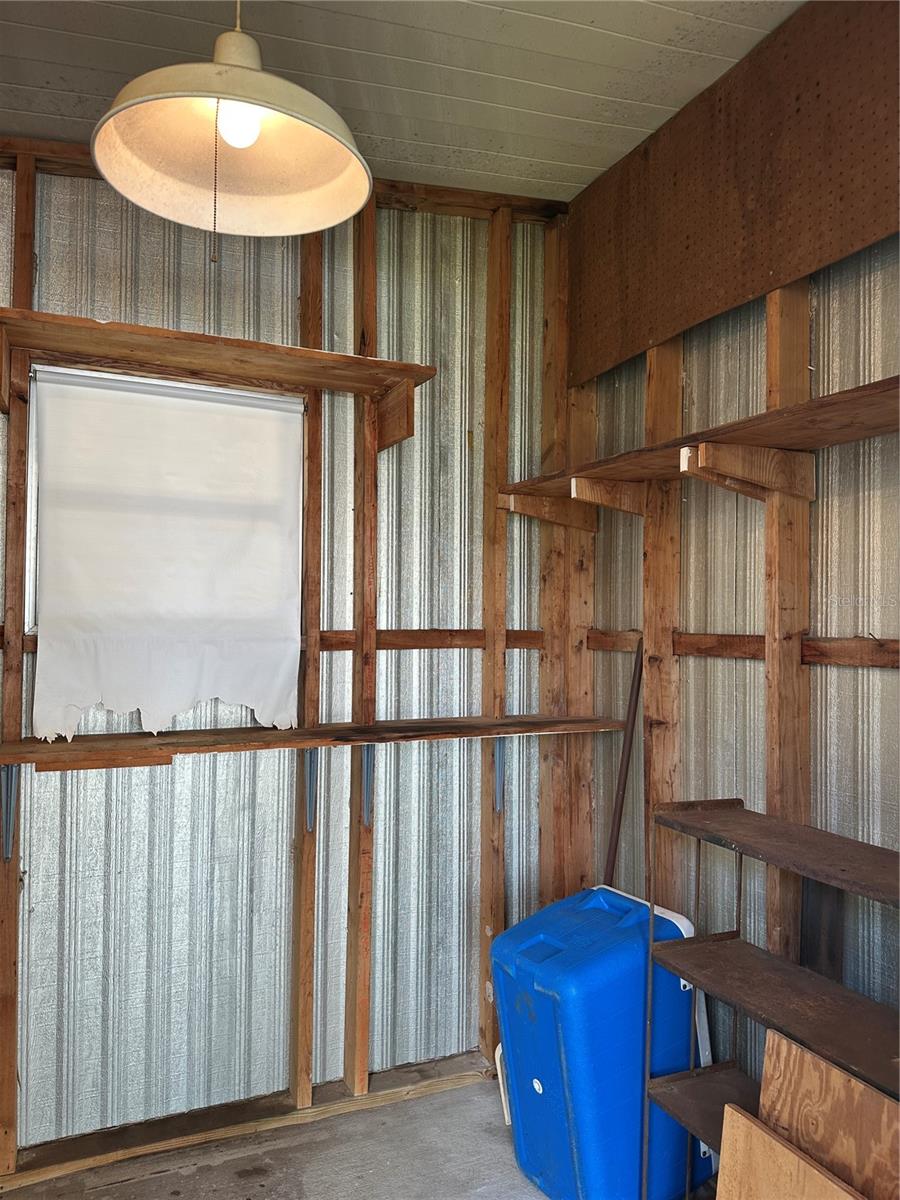 FLORAL LAKES - Residential