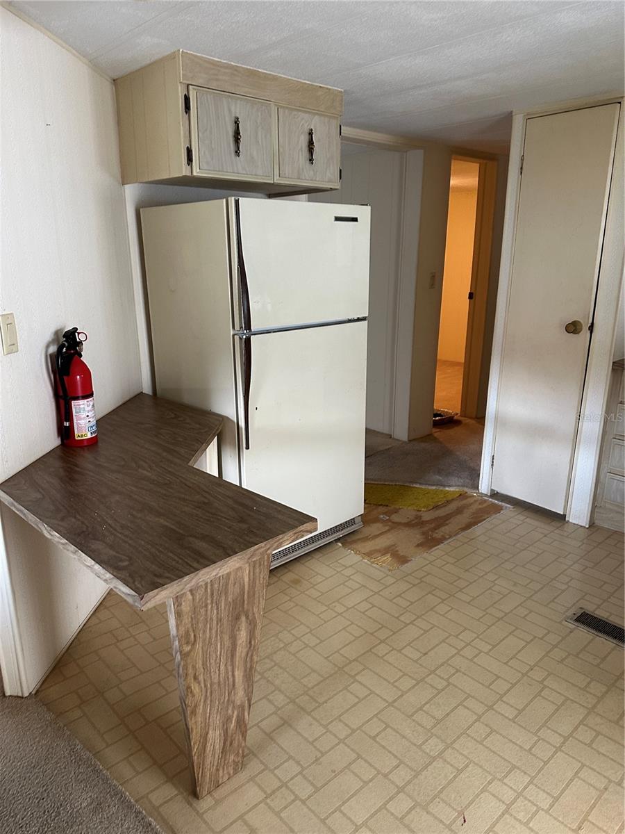 FLORAL LAKES - Residential