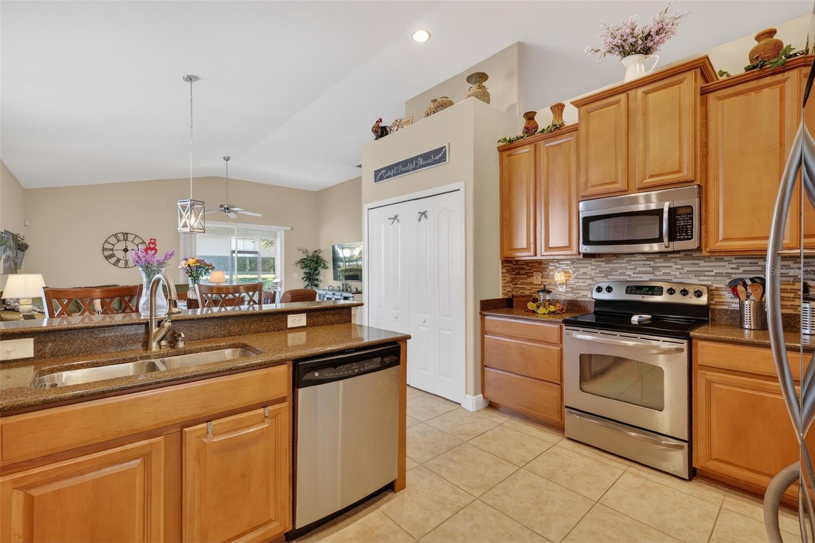 STONEYBROOK HILLS 18 - Residential