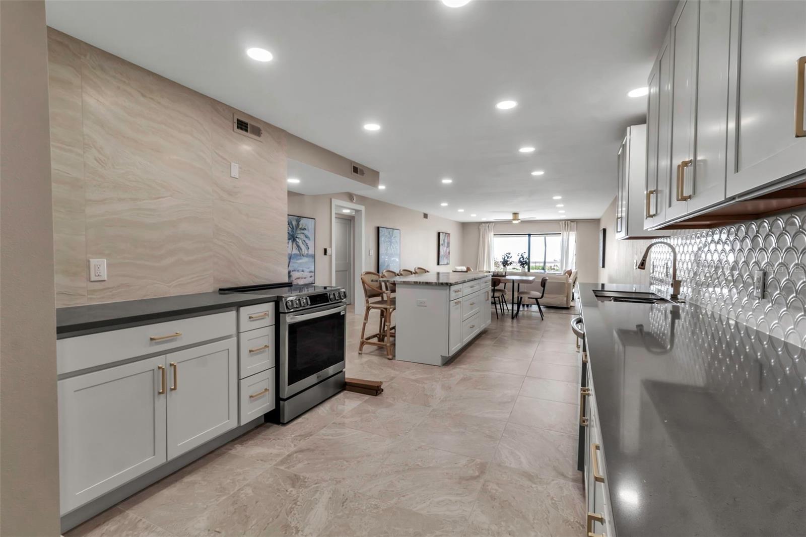 THE SHORE - Residential