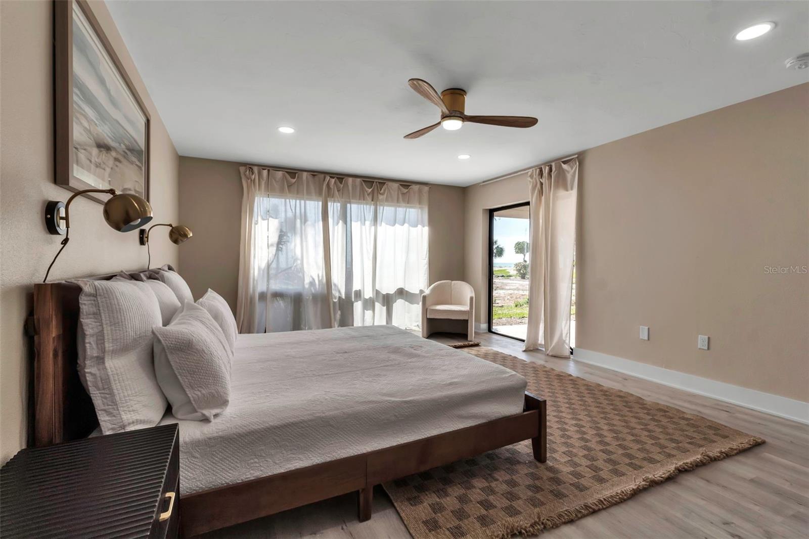 THE SHORE - Residential