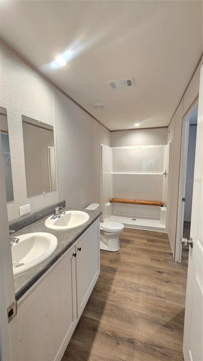 MOON LAKE ESTATES - Residential