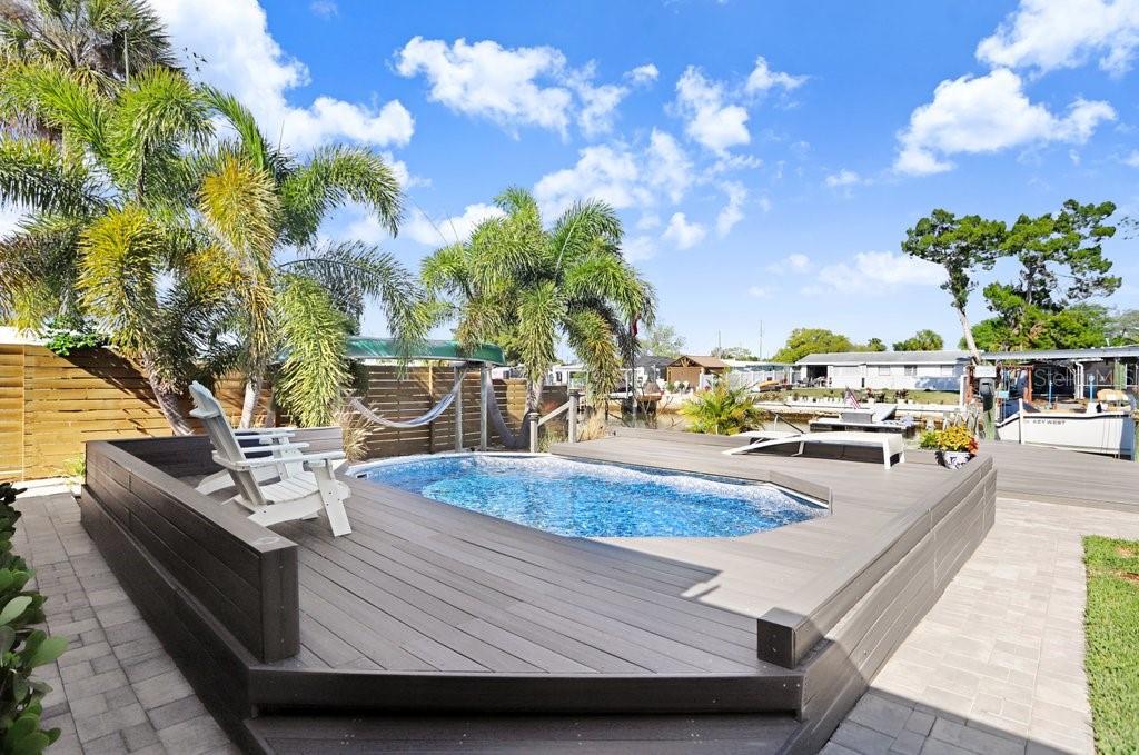 PLEASURE ISLES - Residential