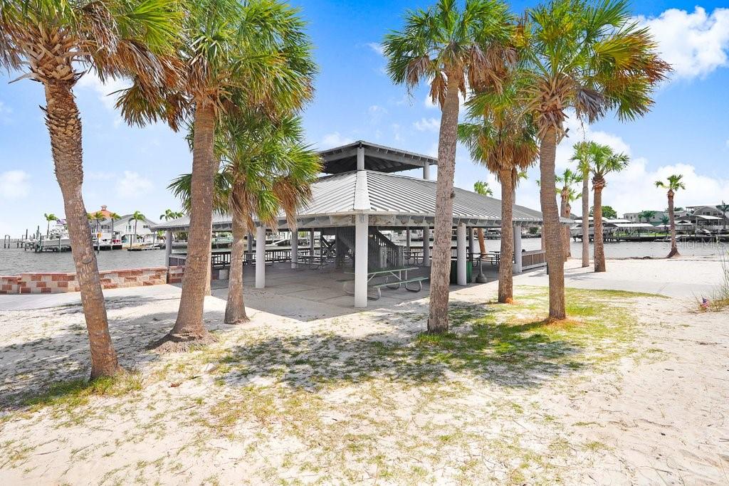 PLEASURE ISLES - Residential