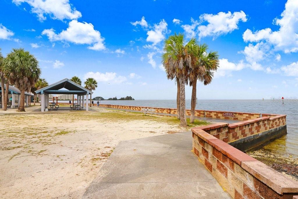 PLEASURE ISLES - Residential