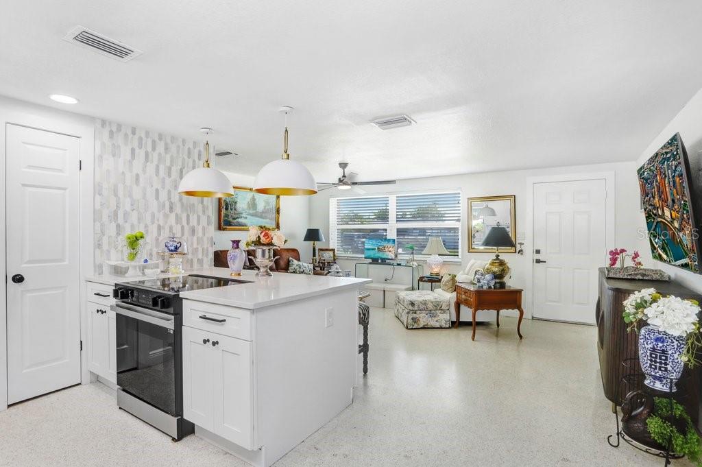 PLEASURE ISLES - Residential