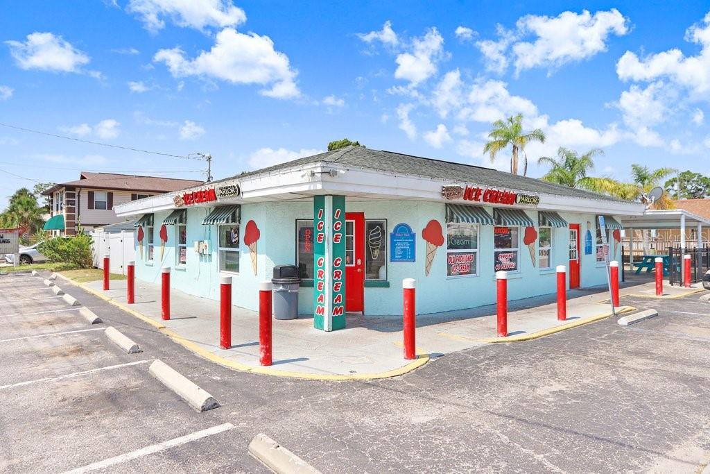 PLEASURE ISLES - Residential