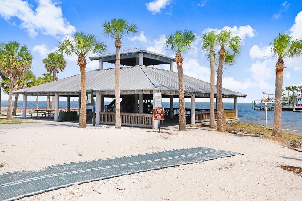 PLEASURE ISLES - Residential