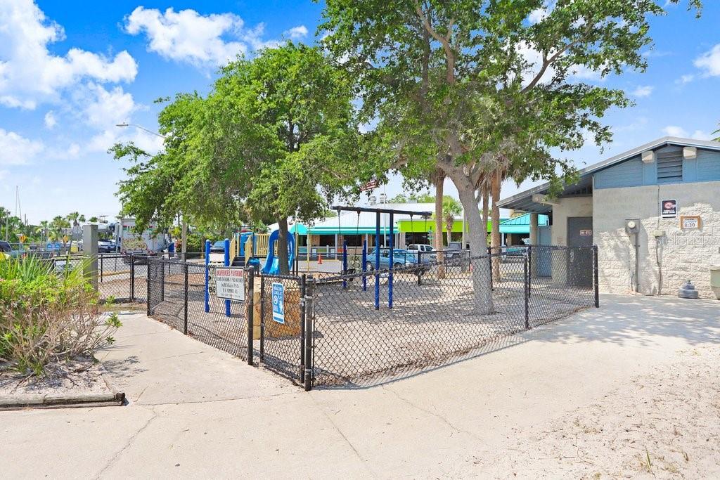 PLEASURE ISLES - Residential