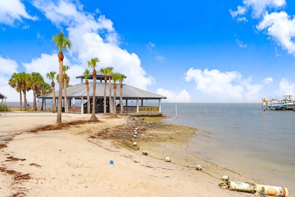 PLEASURE ISLES - Residential