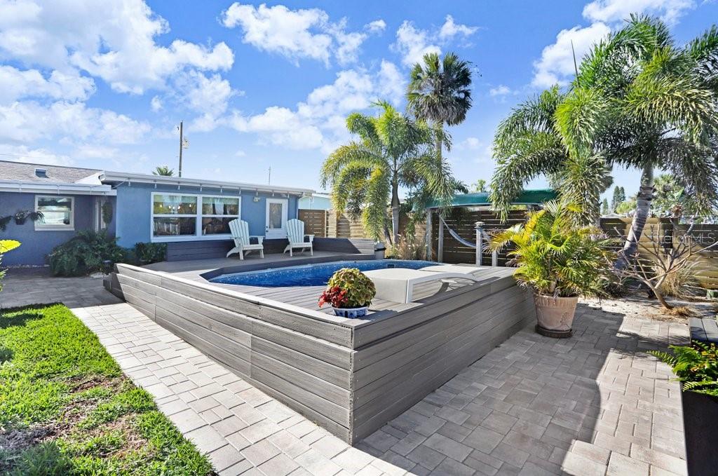 PLEASURE ISLES - Residential