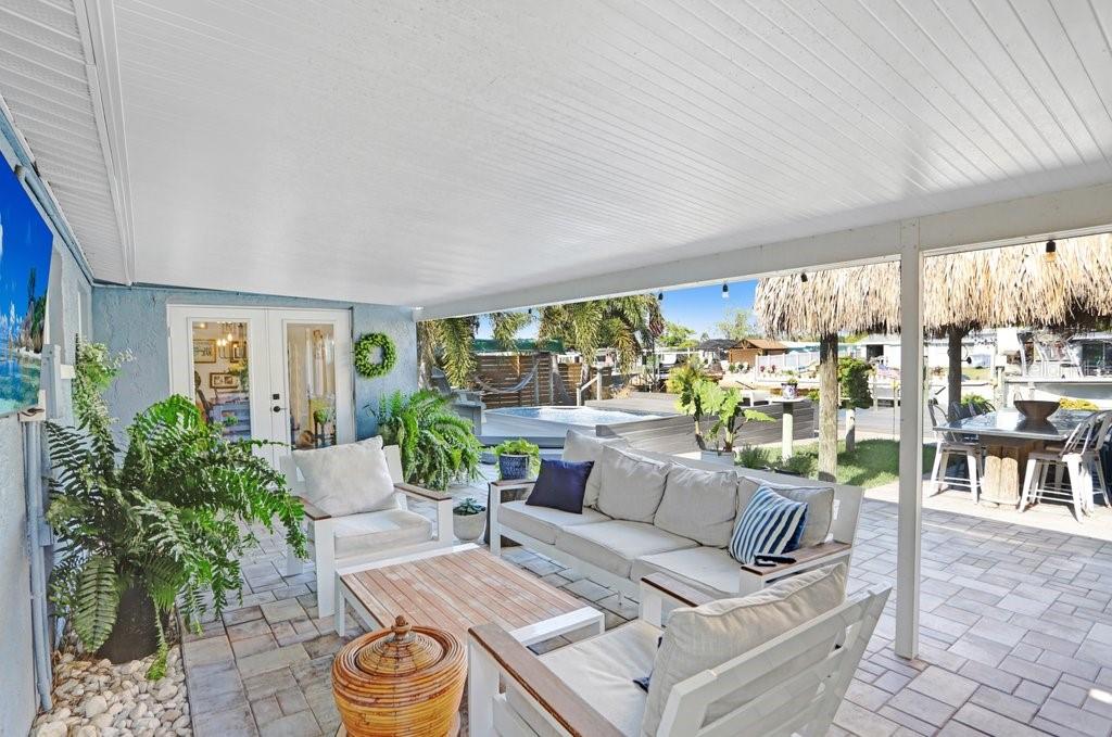 PLEASURE ISLES - Residential