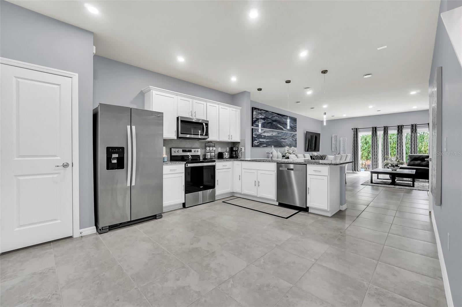 4670 GREEN PALM LANE