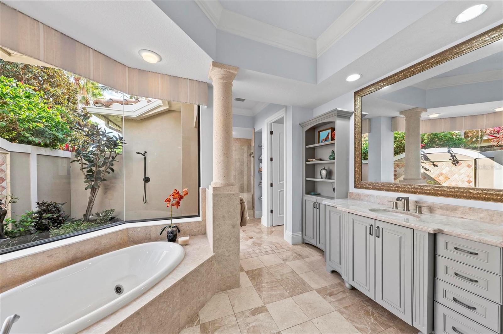 LAKEWOOD RANCH COUNTRY CLUB - Residential