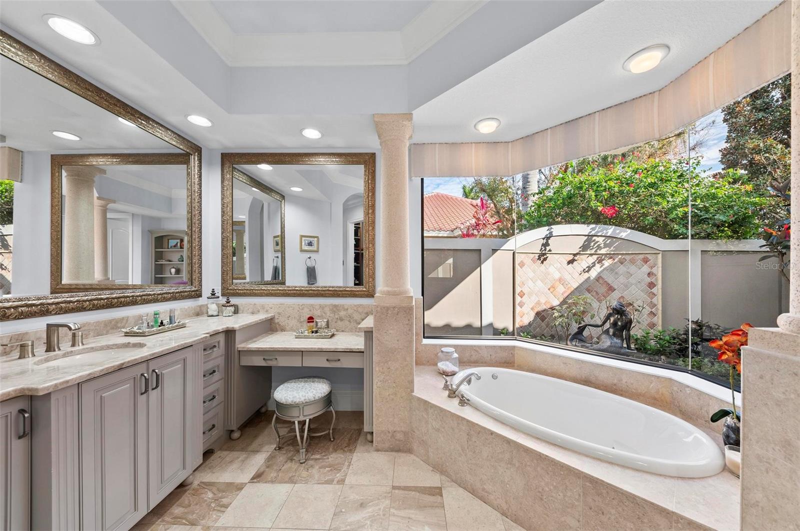 LAKEWOOD RANCH COUNTRY CLUB - Residential