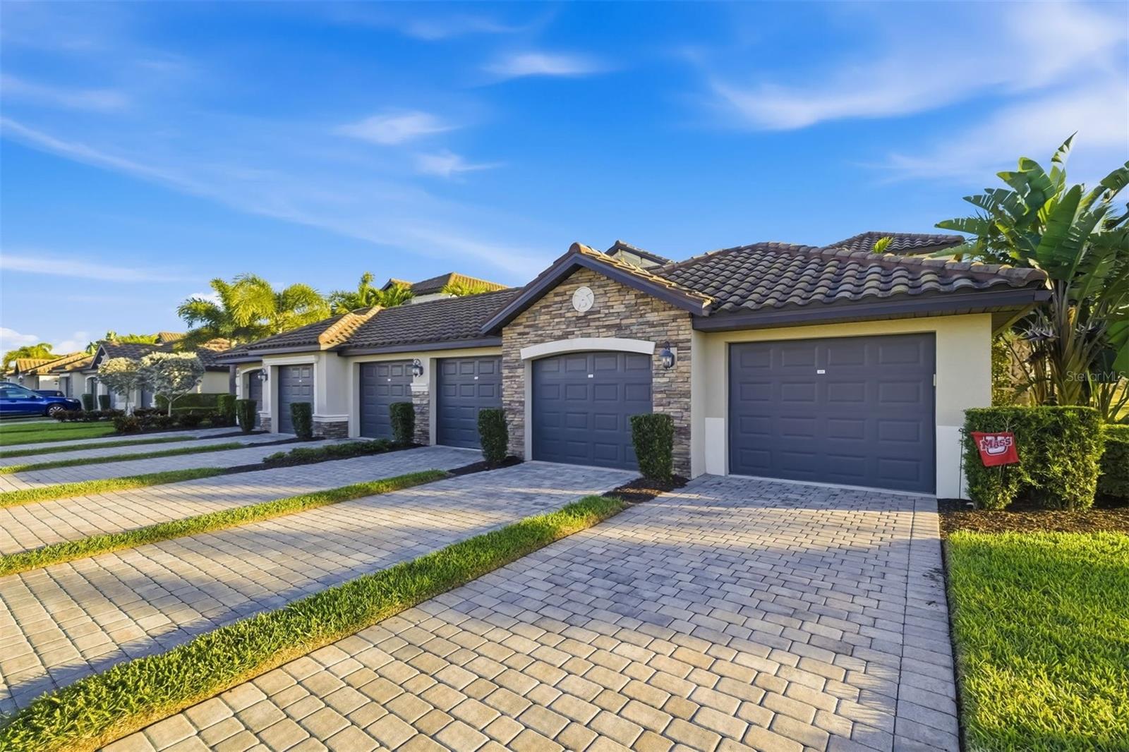 LAKEWOOD NATIONAL - Residential