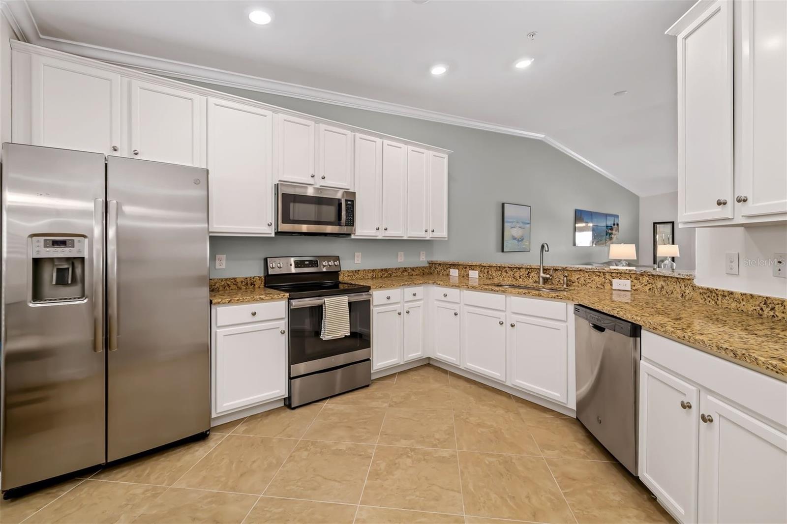 LAKEWOOD NATIONAL - Residential