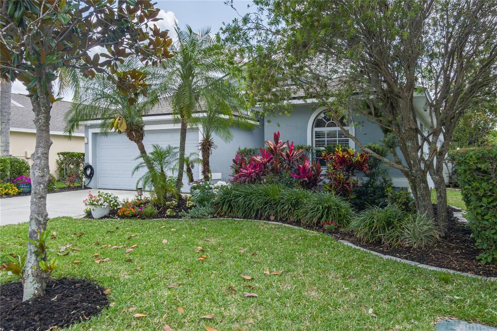 Photo of 5209 Lansdowne Way, Palmetto, FL 34221 (MLS # A4650647)