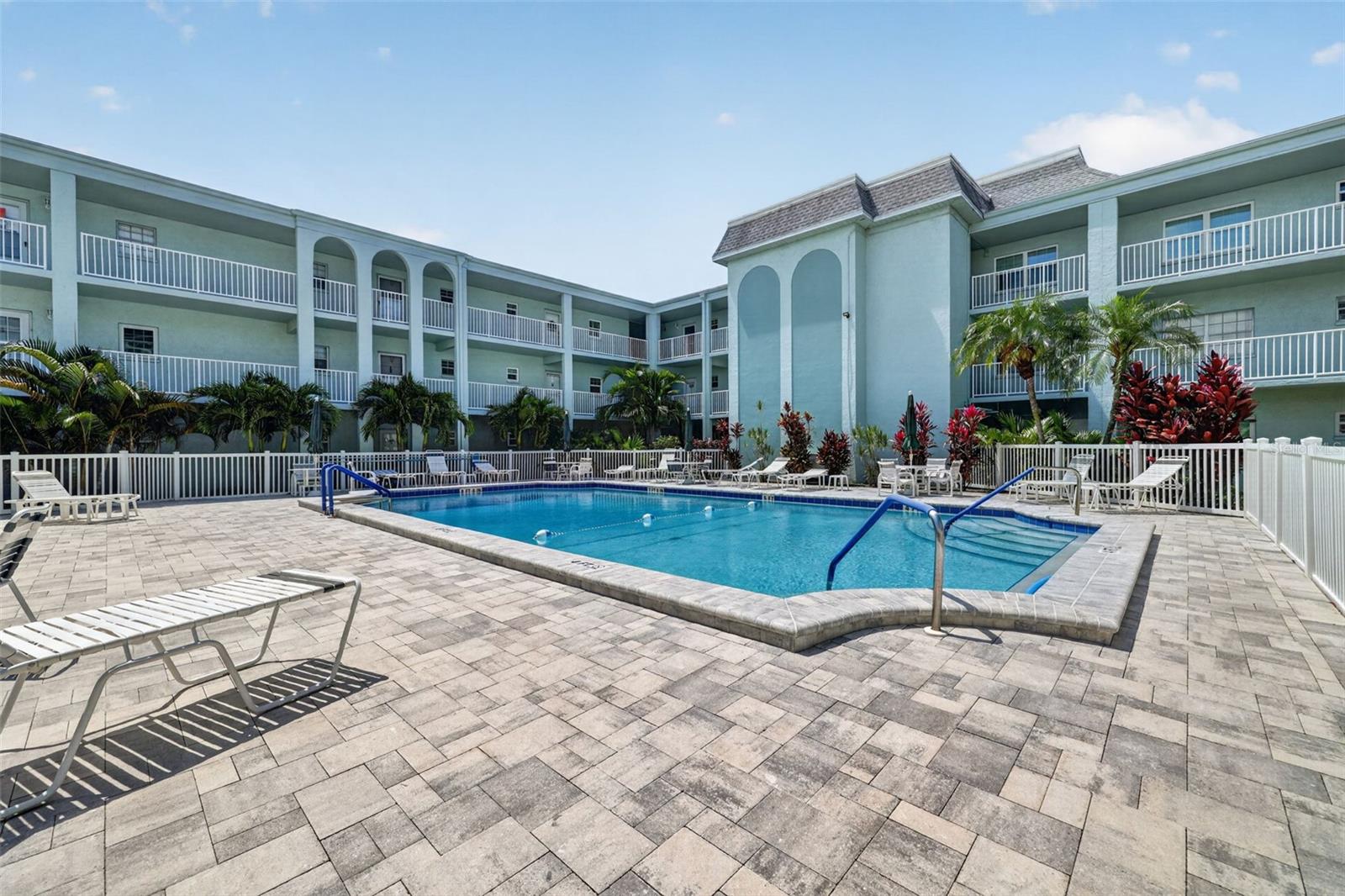 BELLEAIR FOREST - Residential