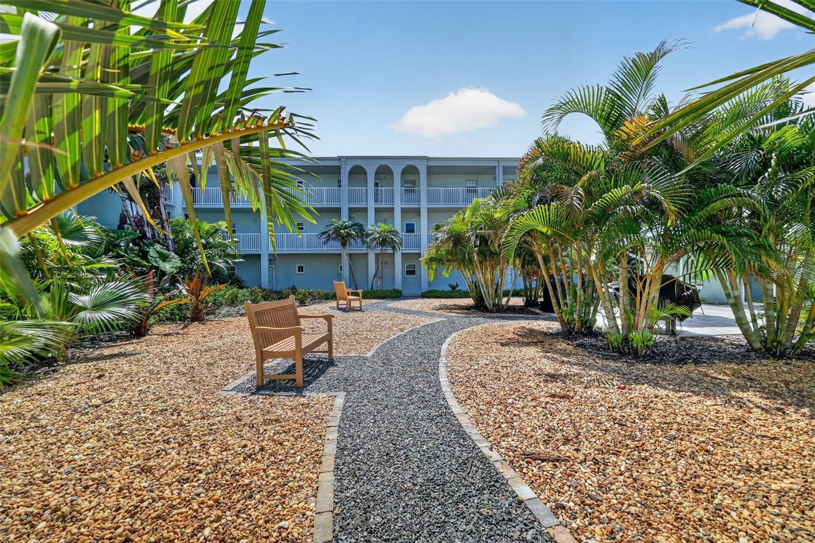 BELLEAIR FOREST - Residential
