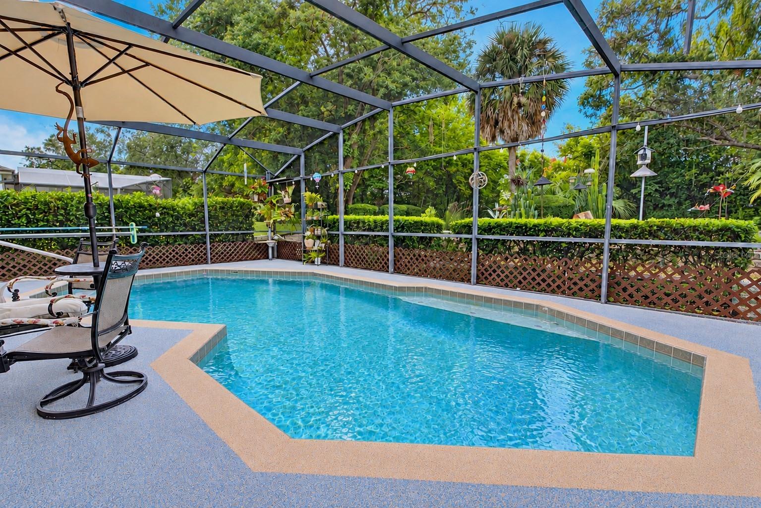 345 OAK LEAF CIRCLE