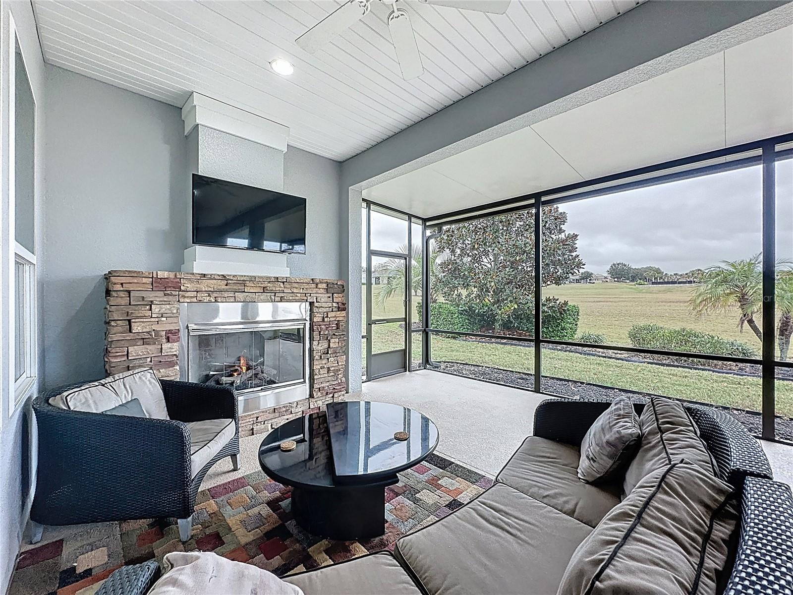 CASCADES OF GROVELAND (TRILOGY) - Residential