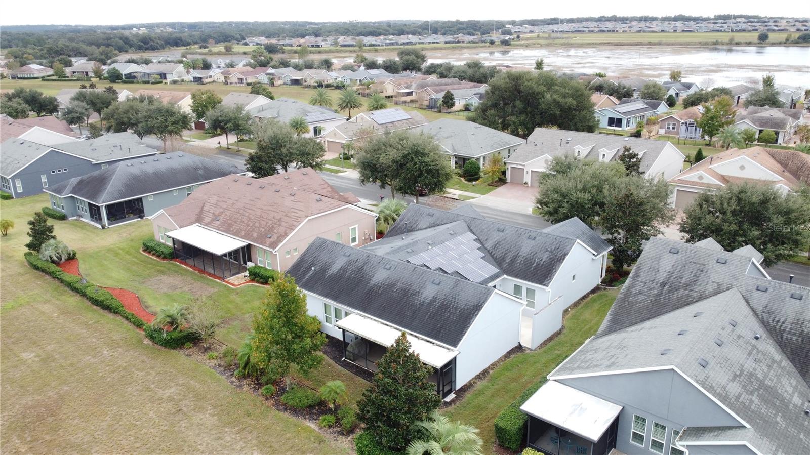 CASCADES OF GROVELAND (TRILOGY) - Residential