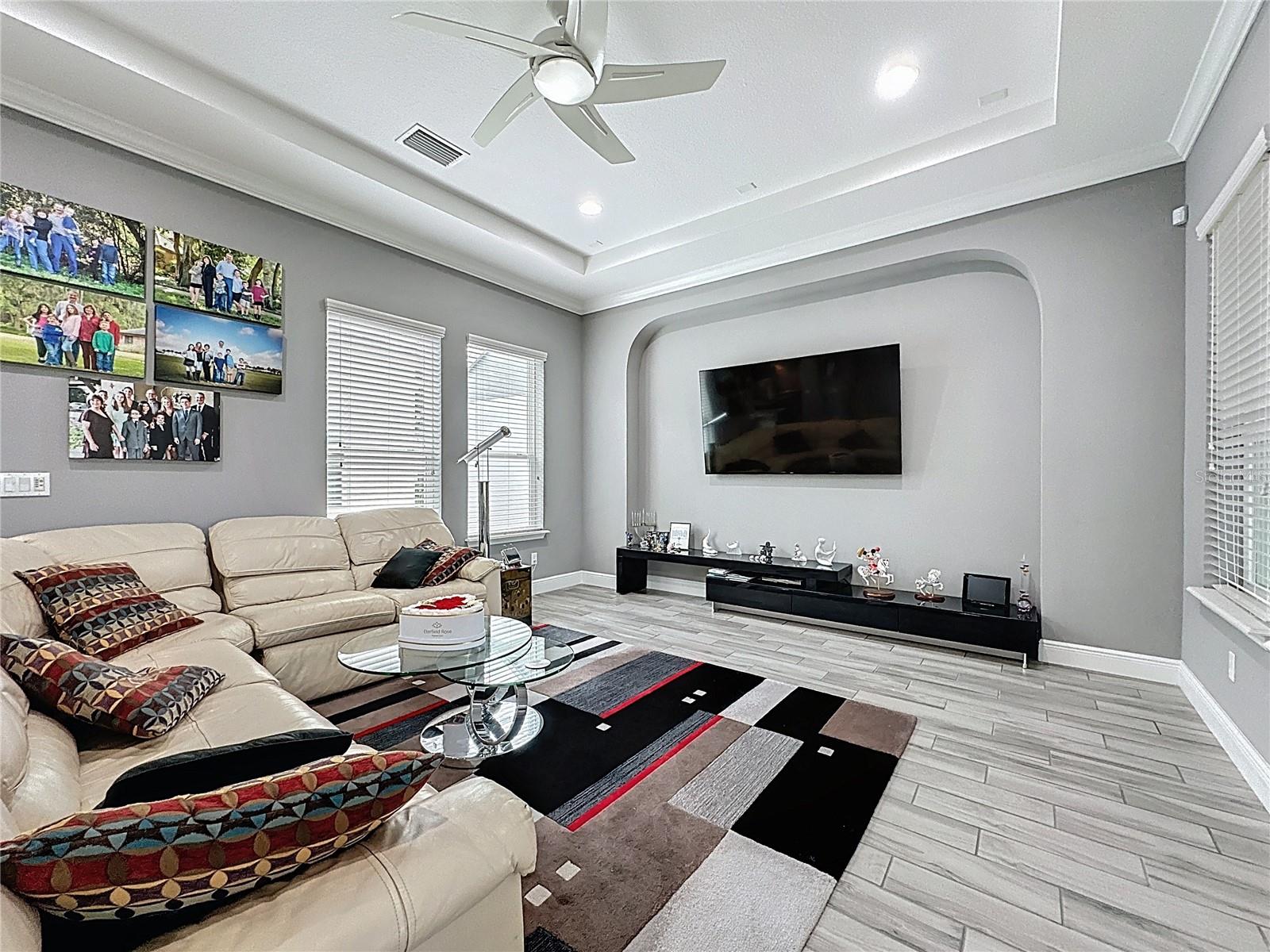 CASCADES OF GROVELAND (TRILOGY) - Residential