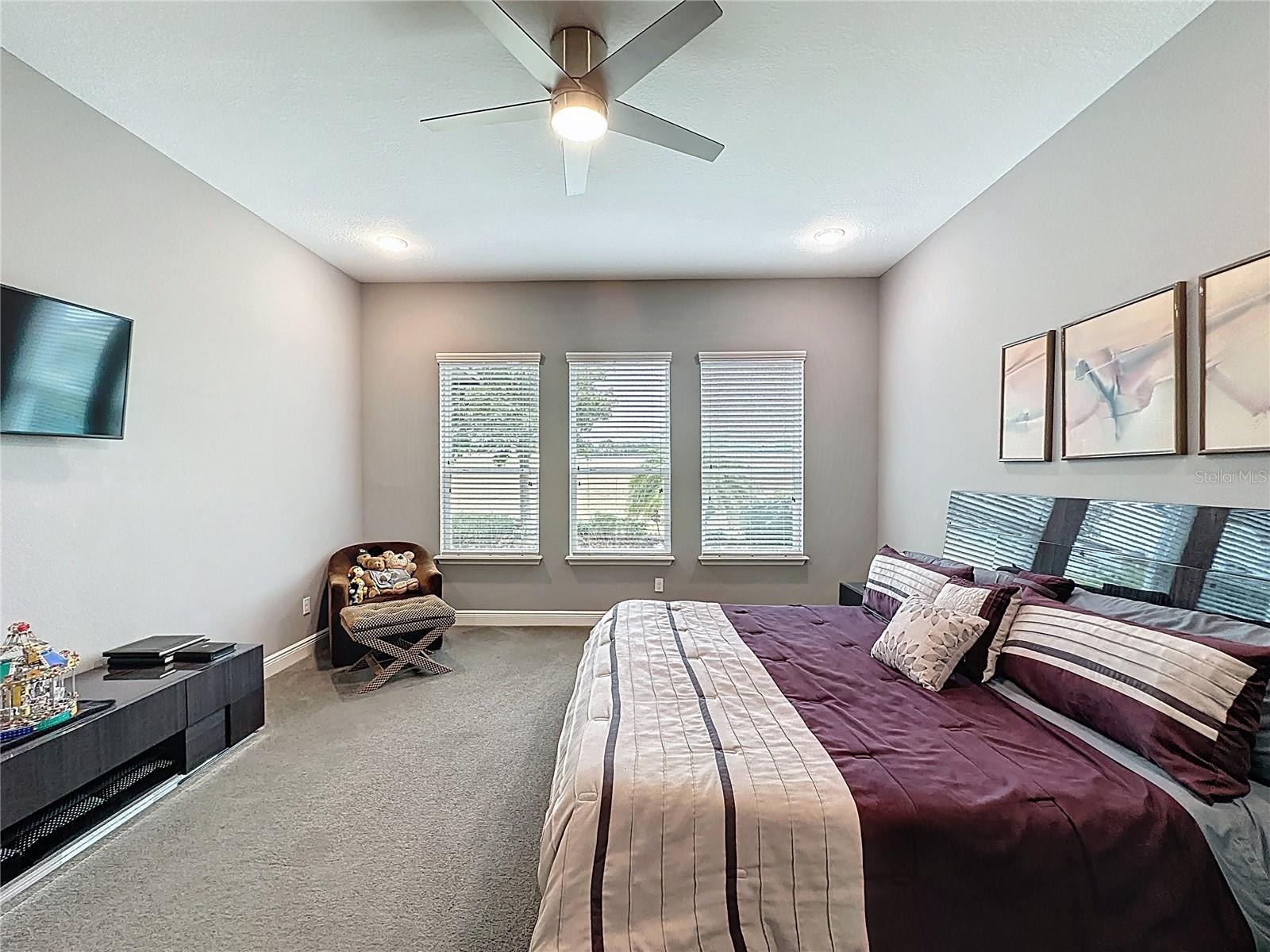 CASCADES OF GROVELAND (TRILOGY) - Residential