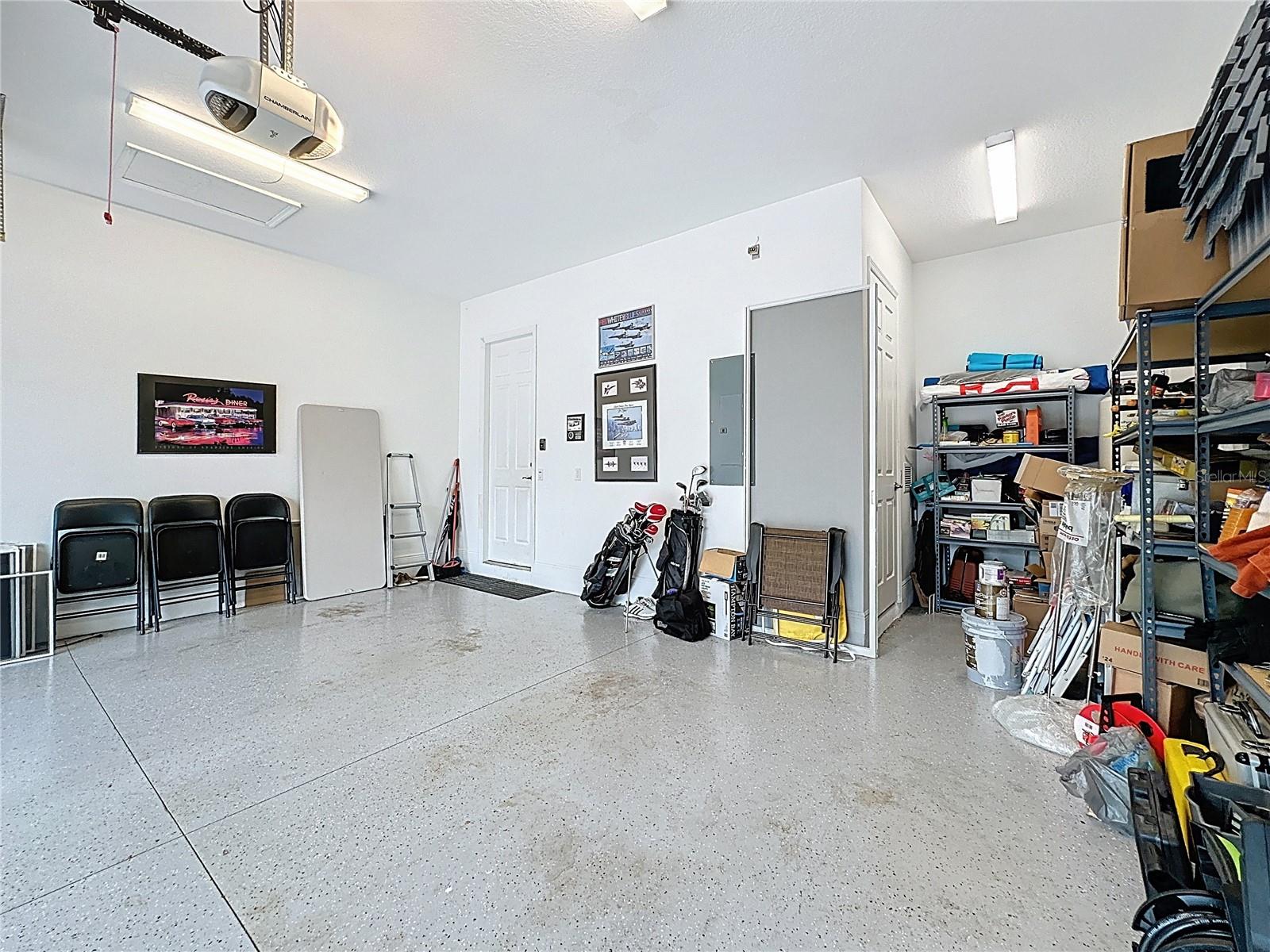 CASCADES OF GROVELAND (TRILOGY) - Residential