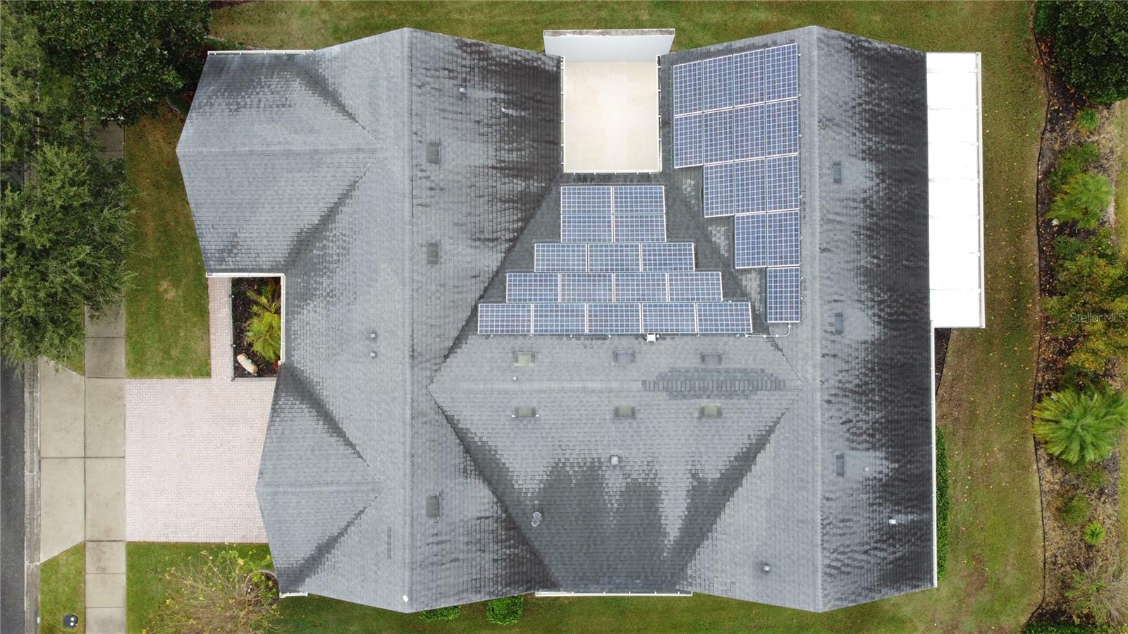 CASCADES OF GROVELAND (TRILOGY) - Residential